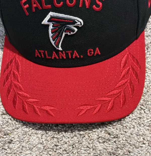 New Era Adults' Atlanta Falcons Draft 9Forty adjustable Cap - Image 4