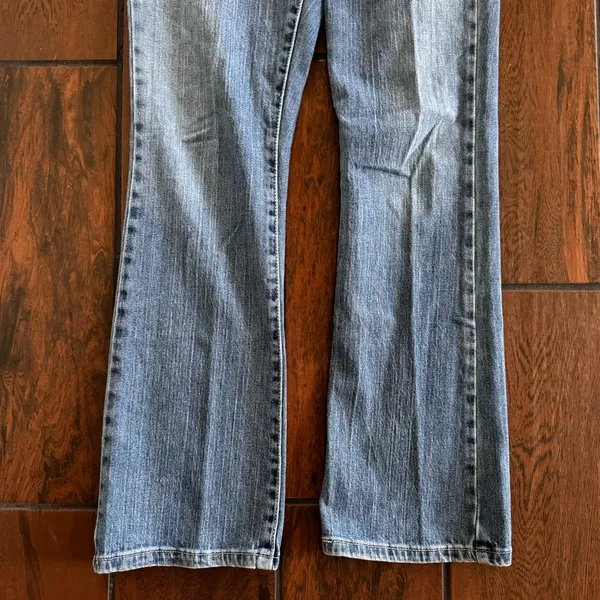 Vintage Levis 525 Jeans Nouveau Low Bootcut Y2K 2000s Medium Wash‎ Size 8M - Image 3