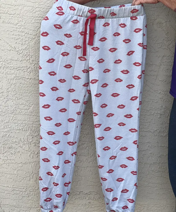 Jaclyn Intimates Loungewear Clothes Pajamas Sweatsuit Hoodie with Kisses - Image 4