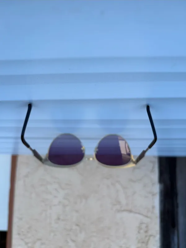 Gucci GG0074S Cat eye sunglasses gold metal frame purple gradient lenses - Image 12