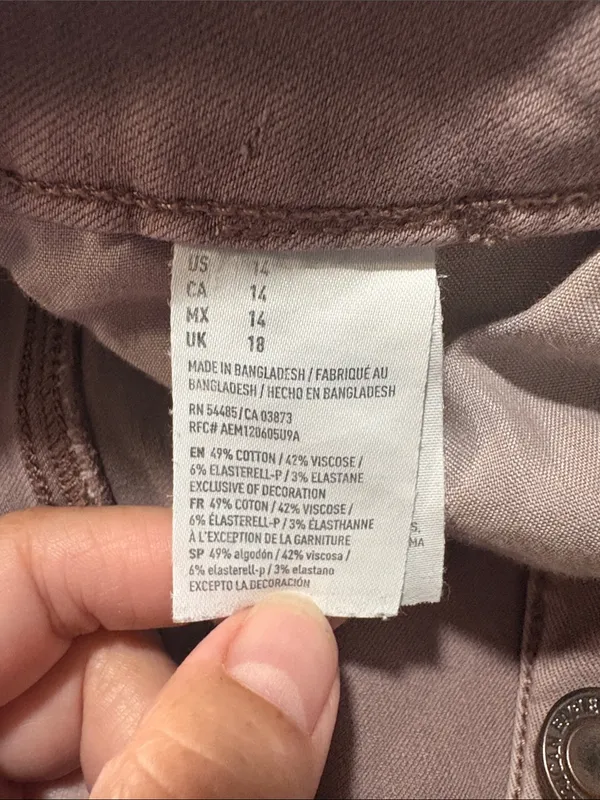 American Eagle size 14 midi denim Women’s Mauve pink Jean Shorts - Image 7