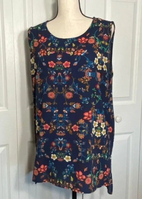 Bobeau XL Navy Crepe Floral Tunic - Image 3