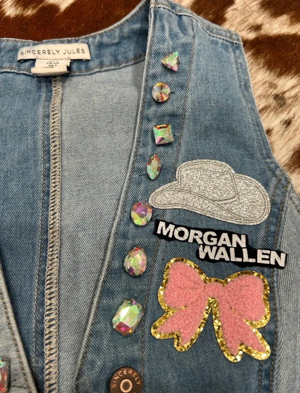 Custom Morgan Wallen jean vest size small - Image 3