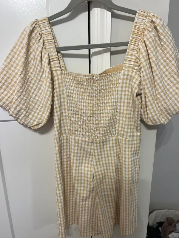 Boutique romper Size M - Image 3