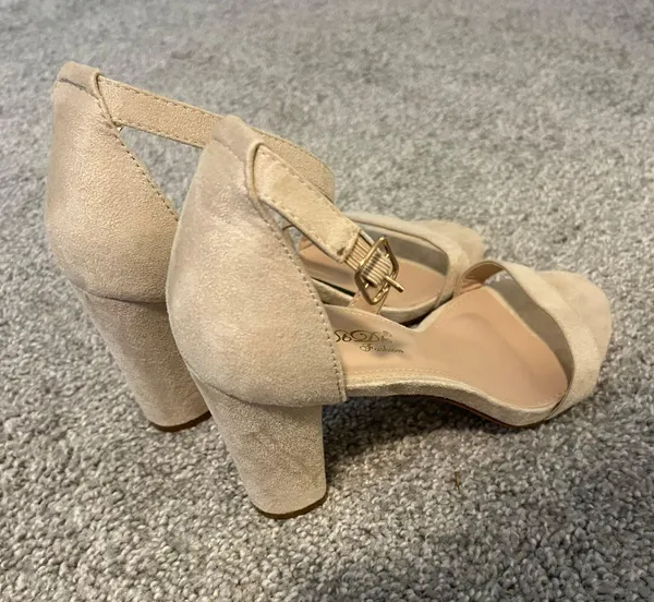 Boutique heels Tan Size 8.5 - Image 2