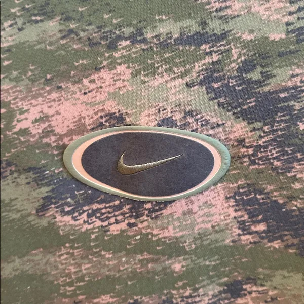 Nike Oversized Crewneck Sweater Size 1X - Image 2