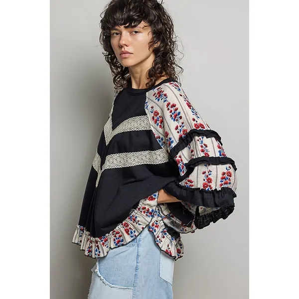 POL Round Neck‎ Half Sleeve Contrast Floral Lace Oversized Knit Top - Small - Image 2