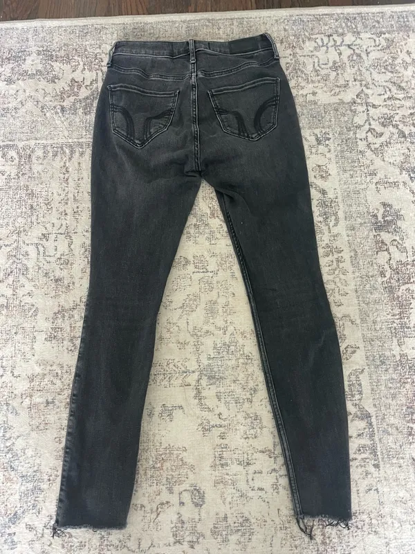 Hollister Black Skinny Jeans - Image 2