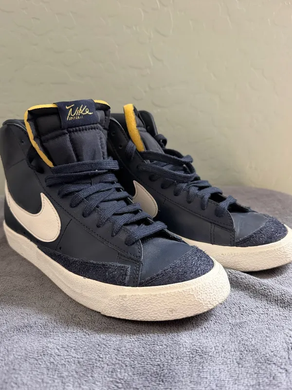 Nike Blazer Mid 77 Vintage Navy Blue White Yellow Script Sneakers W9 M7.5 - Image 2