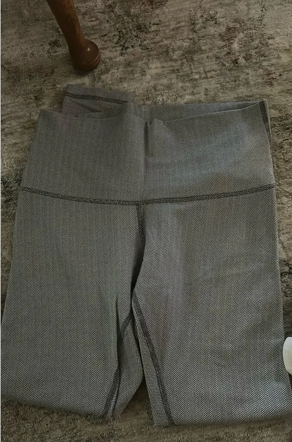 Lululemon Lot  - Image 6