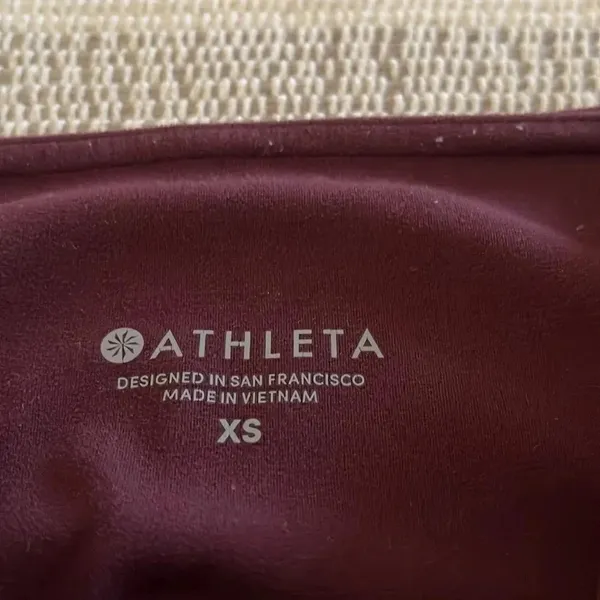 ATHLETA Maroon Burgundy Leggings with Pockets - Image 4