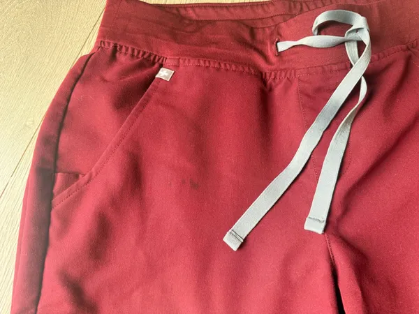 FIGS Jogger Scrub Pants - Image 4