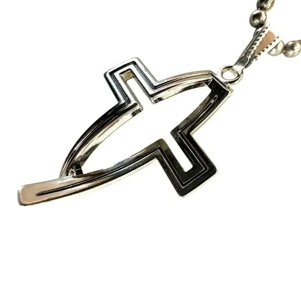 Silver tone cross pendant necklace - Image 2