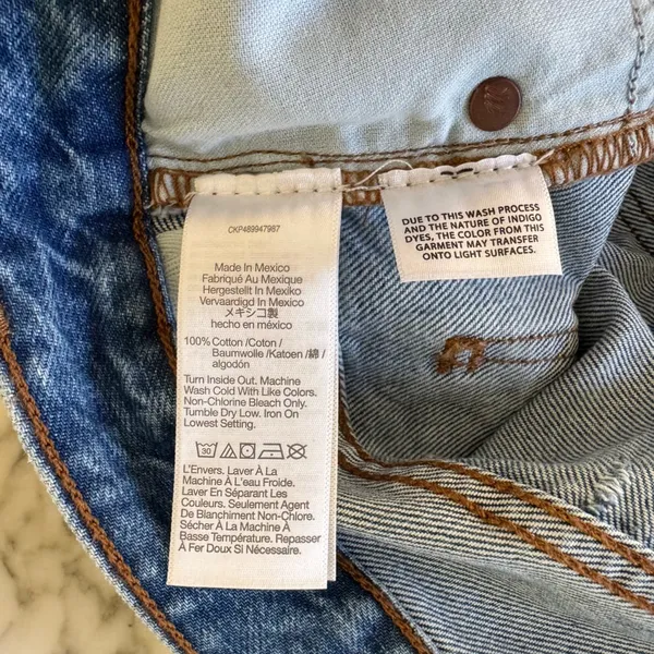 NWT Madewell Long Denim Shorts in Pedersen Wash 26 missing interior button - Image 12