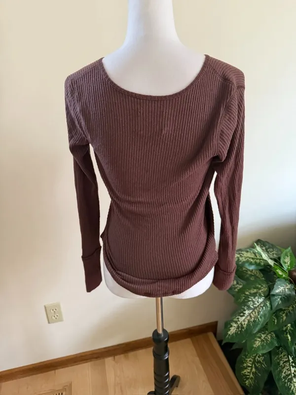 Abercrombie & Fitch Ribbed Long Sleeve Shirt - Image 5