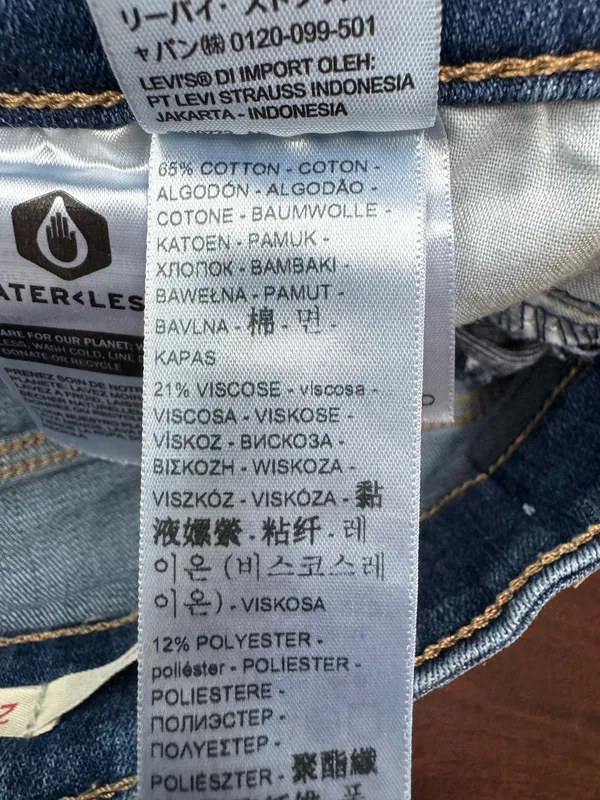 Levi’s 726 Flare Denim Jeans Size 26 - Image 5