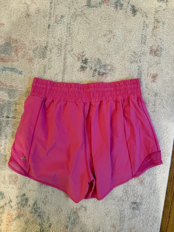 Lululemon Hotty Hot 4" Shorts - Image 3