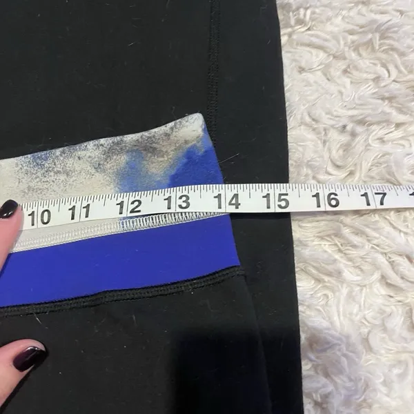 Lululemon Women’s Black Yoga Athletic Leggings Pants Size 6 Blue Waisted Flare - Image 10