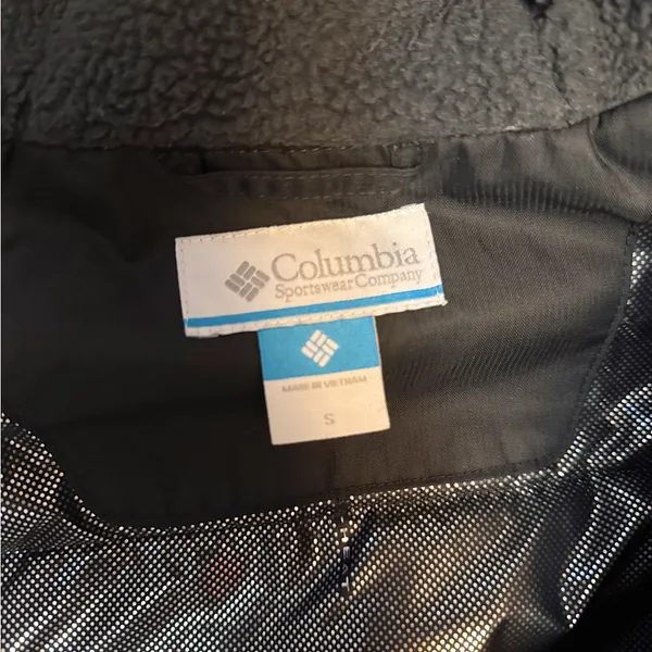 Columbia Women's Dark Gray Hooded Ski Jacket - Image 4
