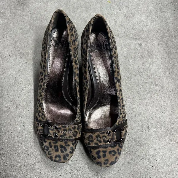 Sofft Womens Leopard Animal Print Closed Toe Wedges Buckle Detailed Size 7M - Image 2