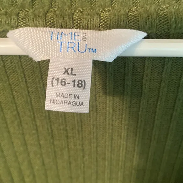Time and Tru Green V-Neck Sweater - Image 2