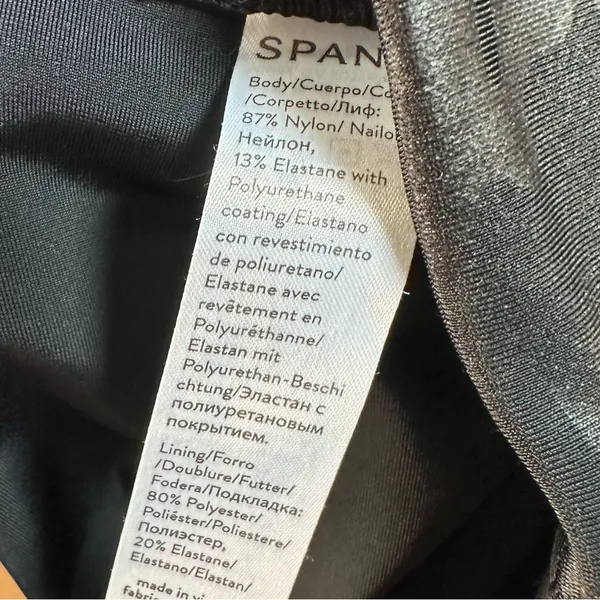 SPANX Faux Leather Glossy Camo Matte Black shaping slimming Leggings Sz L - Image 11