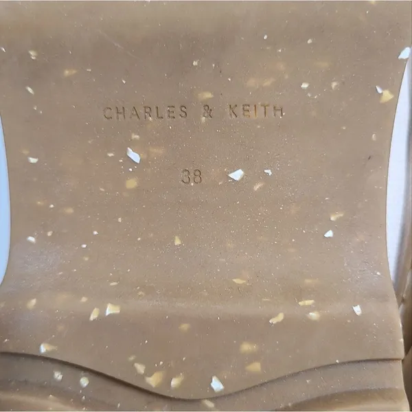 Charles &‎ Keith Cream/Tan Sneaker Mules Size 7 - Image 7