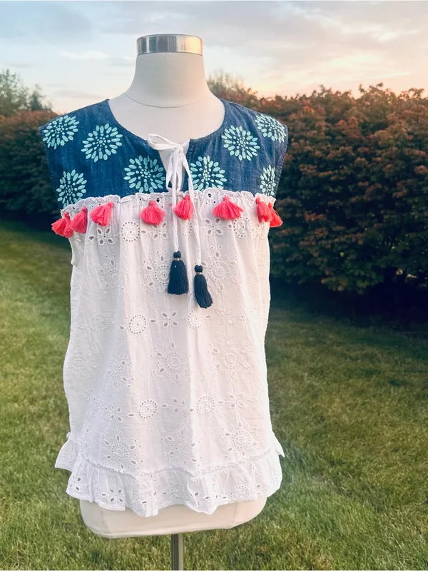 THML Sleeveless Boho White Eyelet Top - Image 3
