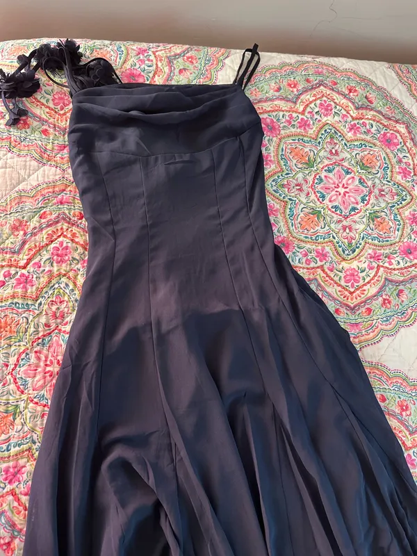 En saison formal dark blue gown - Image 3