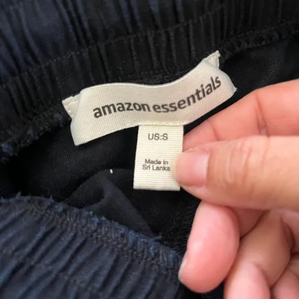 Amazon Essentials Women's Black 5" Linen Blend Drawstring Shorts Size Small - Image 4