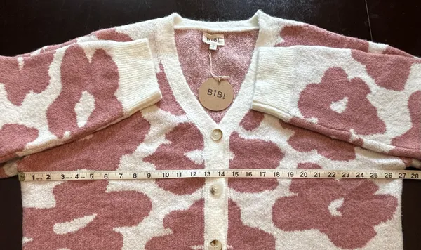Boutique BiBi Floral Oversized Cardigan Sweater - Size M - NWT - EXTREMELY OVERSIZED! - Image 2
