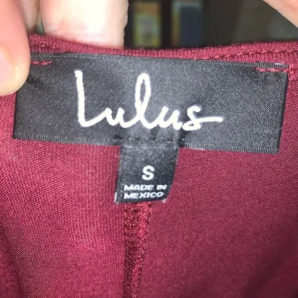 Lulu’s maroon knit flowy 3/4 length sleeve dress - Image 3