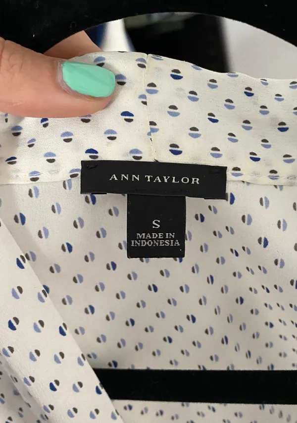 Ann Taylor Sleeveless White Blouse - Image 5