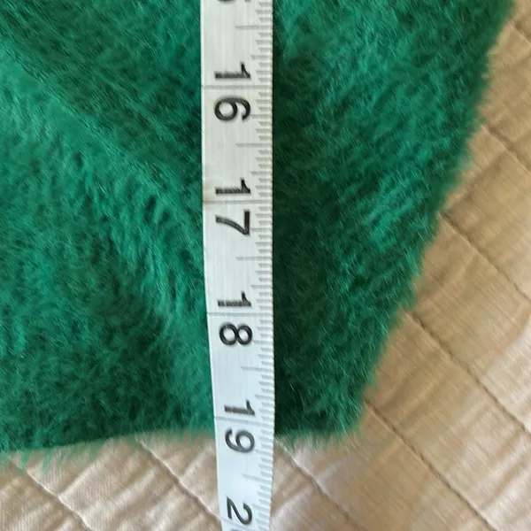 Aerie fluffy 4 ever reversible twist Green comfy cropped sweater L - Image 8