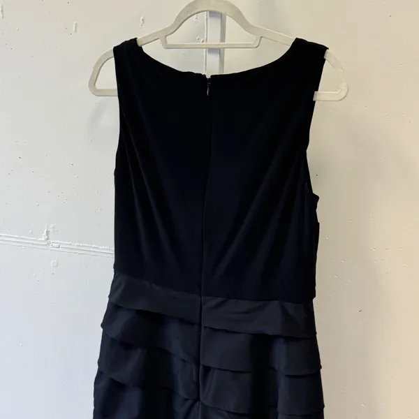 Adrianna Papell 2010s Tiered Ruffle Cocktail Dress Sleeveless V-Neck Size 12‎ - Image 5