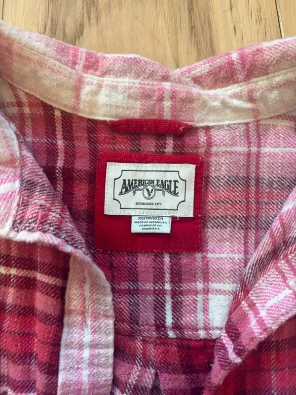 American Eagle Pink & Red Plaid Cropped Flannel Shirt - XS - Image 2
