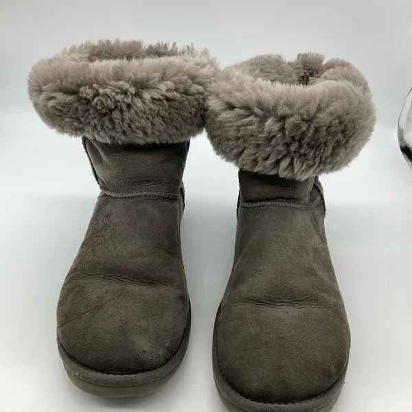 UGG MID‎ CALF BOOTS Size 8 - Image 9
