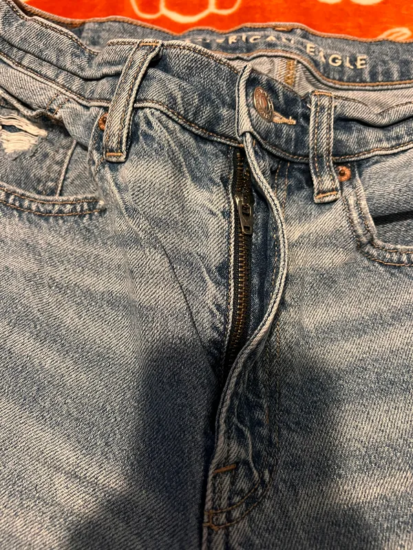 American Eagle outfitters dad fit baggy jeans - Image 3