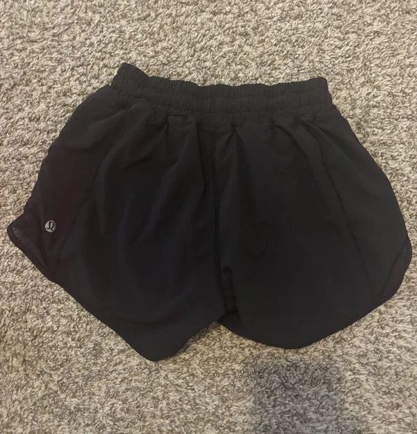 Lululemon Hotty Hot 4" - Image 2
