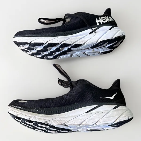 Hoka One One Women's Clifton 8 Size US 10 B BWHT 1119394 Running Shoe - Image 4