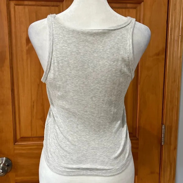 Gray Fitted Crop Tank Top Size L - Image 2