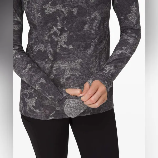 Lululemon On Repeat Runderful Gray Camo Long Sleeve Top‎ Size 8 EUC - Image 3