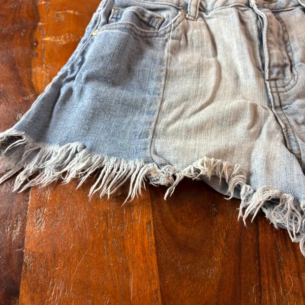 Altar'd State Two Tone Paneled Denim Shorts Blue Distressed Raw Hem Size 27‎ - Image 6