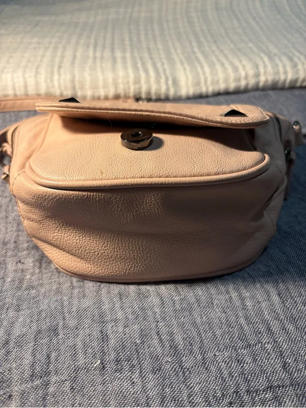 Steve Madden crossbody bag in pink blush with Silver Chain strap - Image 5