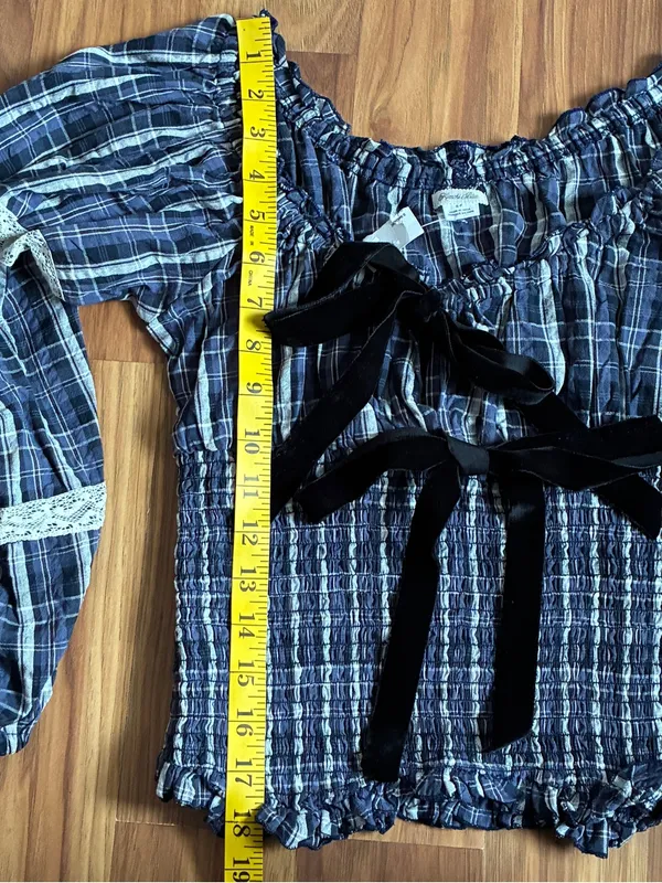 Kimchi Blue Marley Plaid Smocked Off Shoulder Blouse - Navy Blue Size S - Image 9