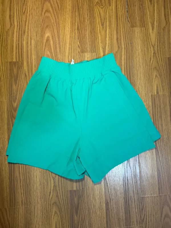 Lululemon Stretch Woven Relaxed-Fit High-Rise Short 4" Kelly Green Size XXS - Image 4
