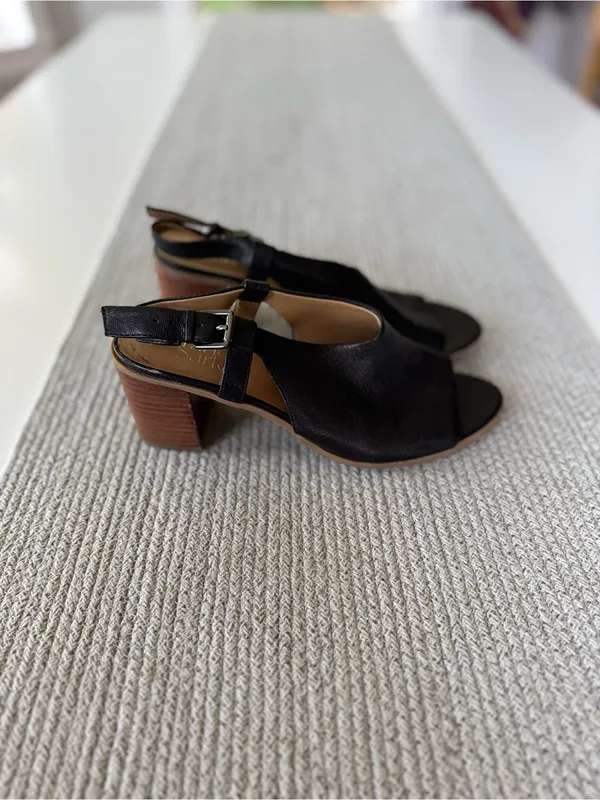 Franco Sarto Black Pebbled Leather Open-Side Slingback Block Heel Sandals Sz 8 - Image 3