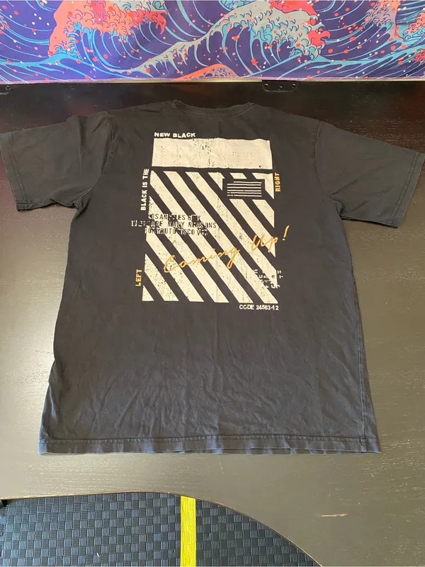 LA 1989 Men's Short Sleeve Graphic Tee in Black - Image 7