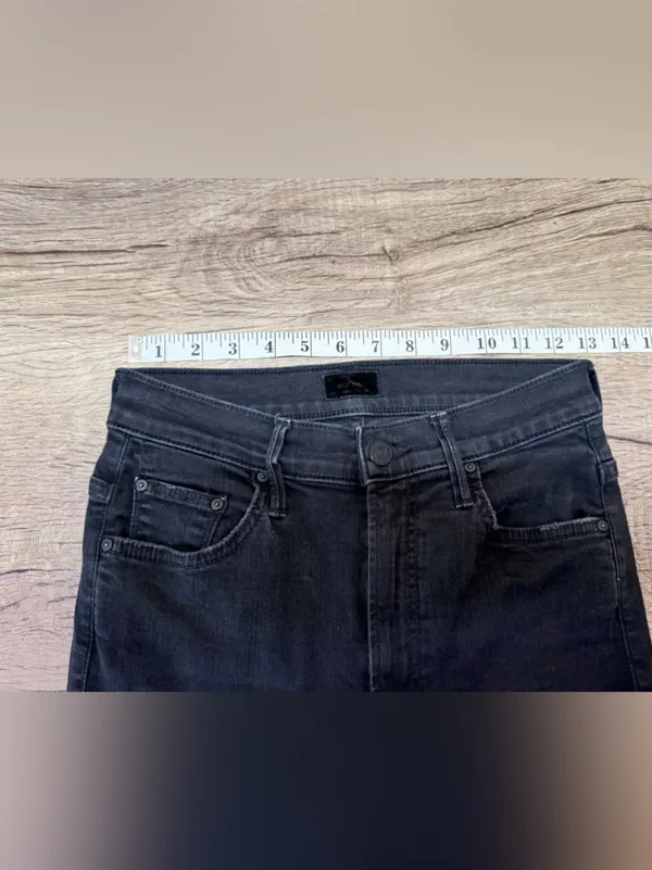MOTHER Denim Black The Insider Crop Step‎ Fray Not Guilty Jeans size 26 - Image 4