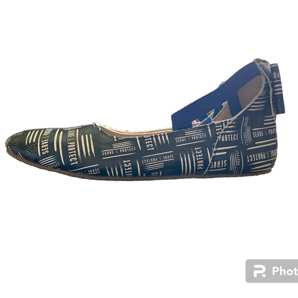 Monkey Feet woman’s Serve and Protect flats Size 9.5 - Image 3